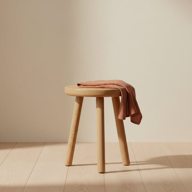 Sgabello Terra — legno massello, Kaya Deco